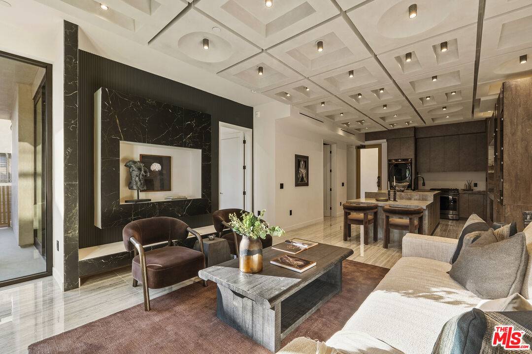 1021  N Ogden Dr 1BR Hollywood Hills East La