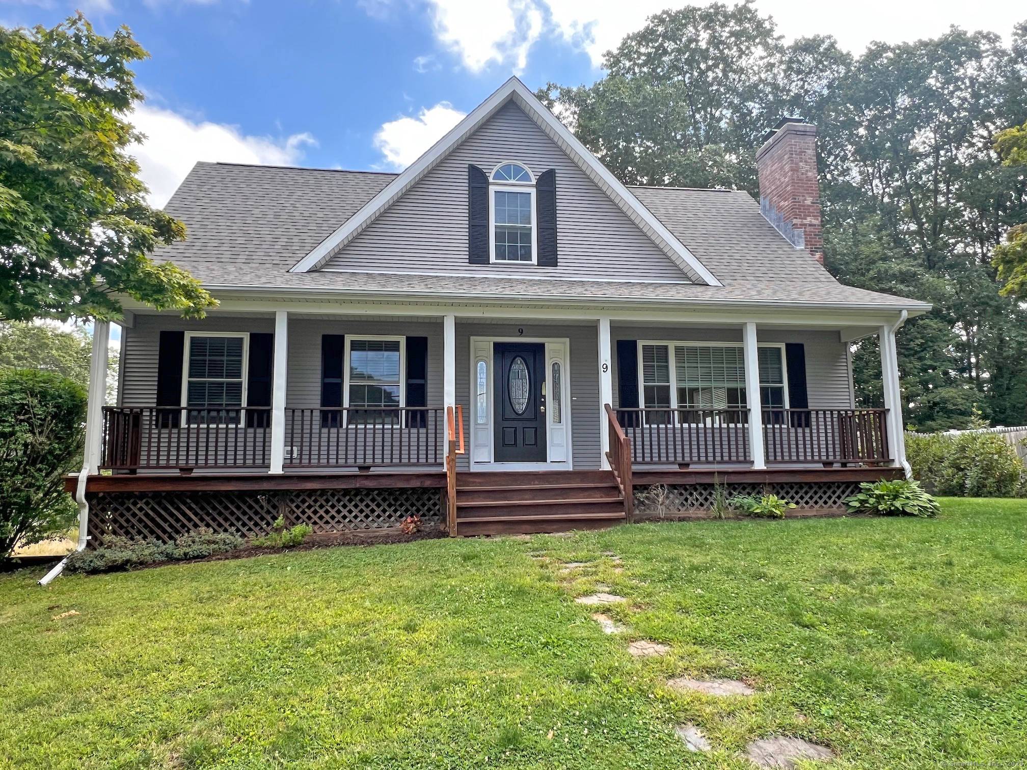 Welcome to this charming 3 bedroom, 2.