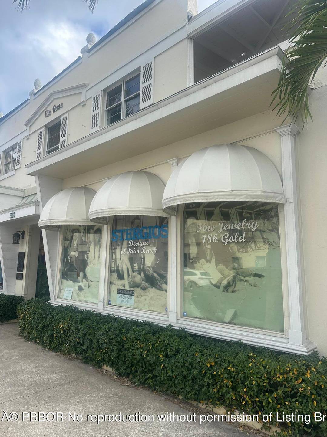 In town Palm Beach commercial building, ground floor retail space, includes 1 bathroom approx 1000 SF.
