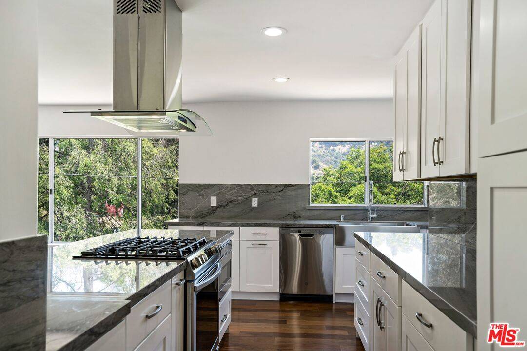 9665   Heather Rd 4BR Beverly Hills Post Office | B.H.P.O. La