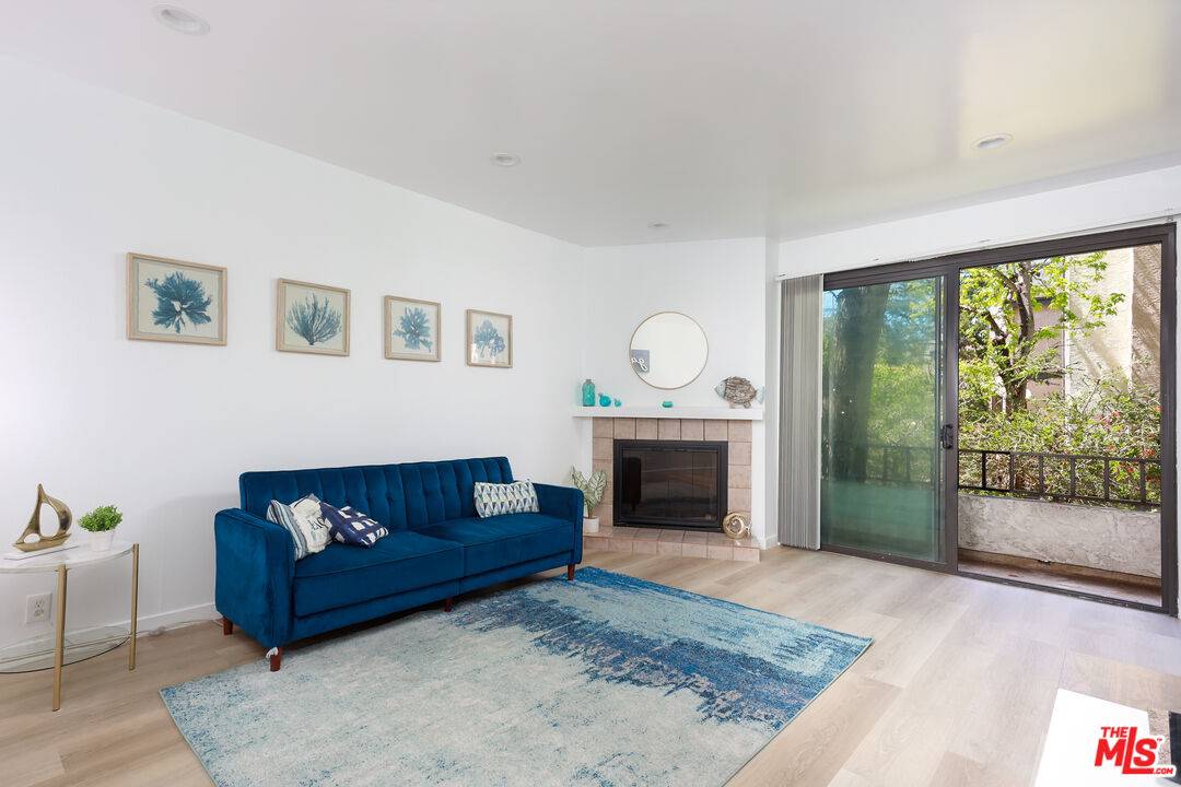 8110 Manitoba St 1BR La