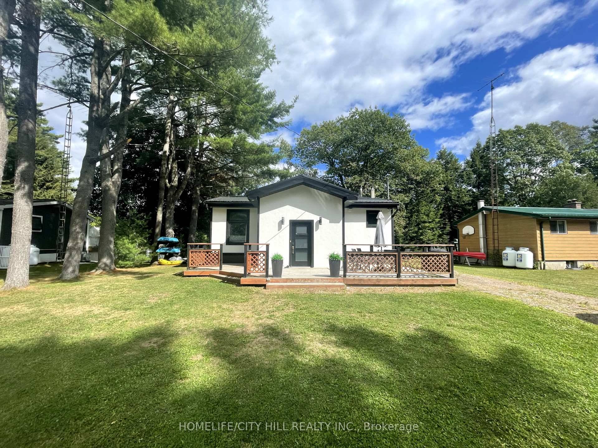 Welcome to your dream waterfront escape in the heart of the Haliburton Highlands.