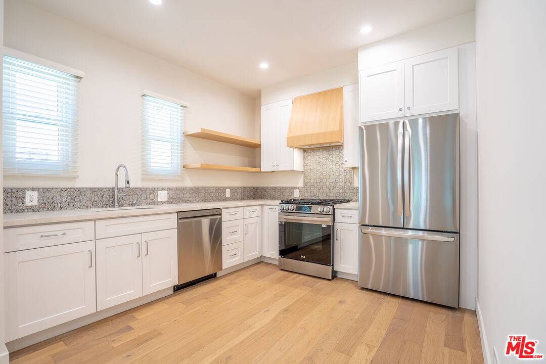 6513 Orange St 2BR Beverly Grove La
