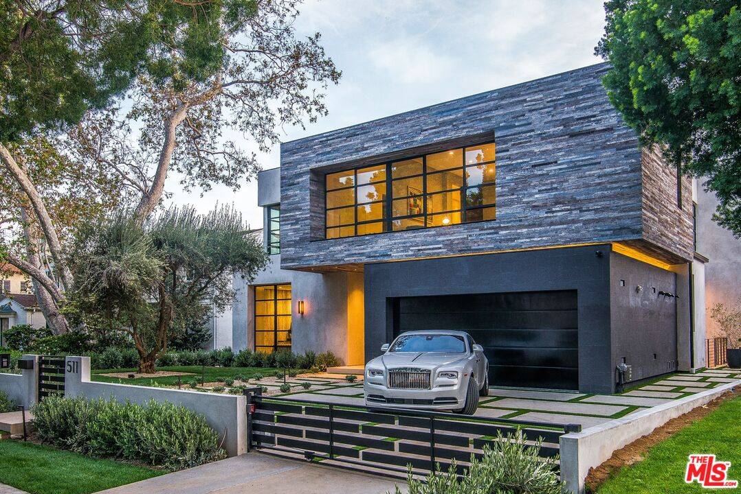 511  N Arden Dr Beverly Hills Flats LA