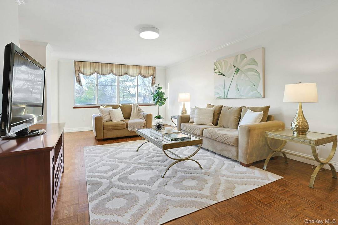 This beautifully updated amp ; freshly painted sun drenched 1 bedroom, 1 bath condo on the third floor is a rare find.