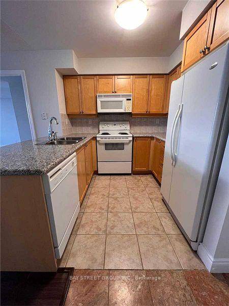 Bright amp ; Spacious Unit, Great Split 2 Bedrooms Layout.