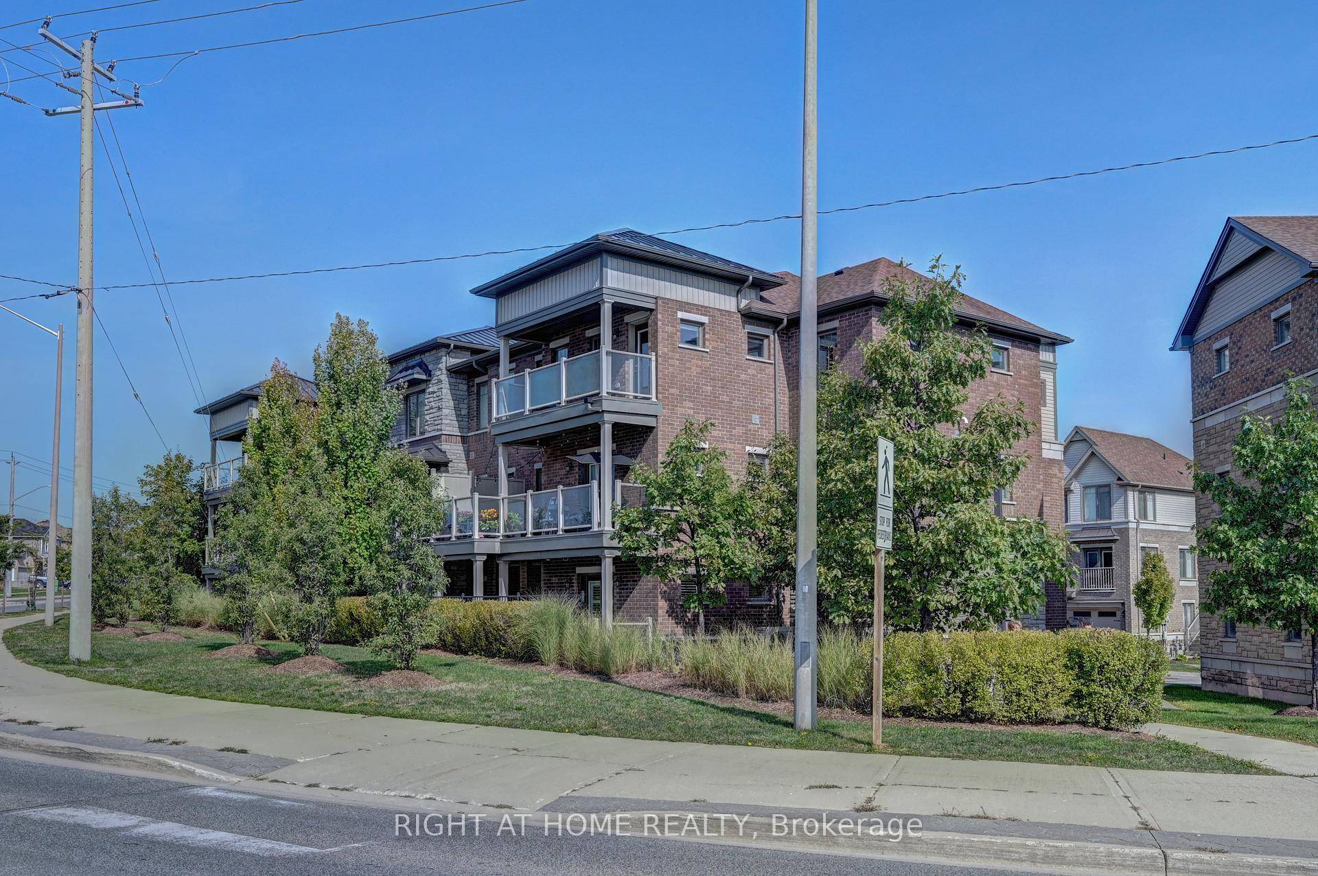 Be prepared to be impressed with this beautiful townhouse.