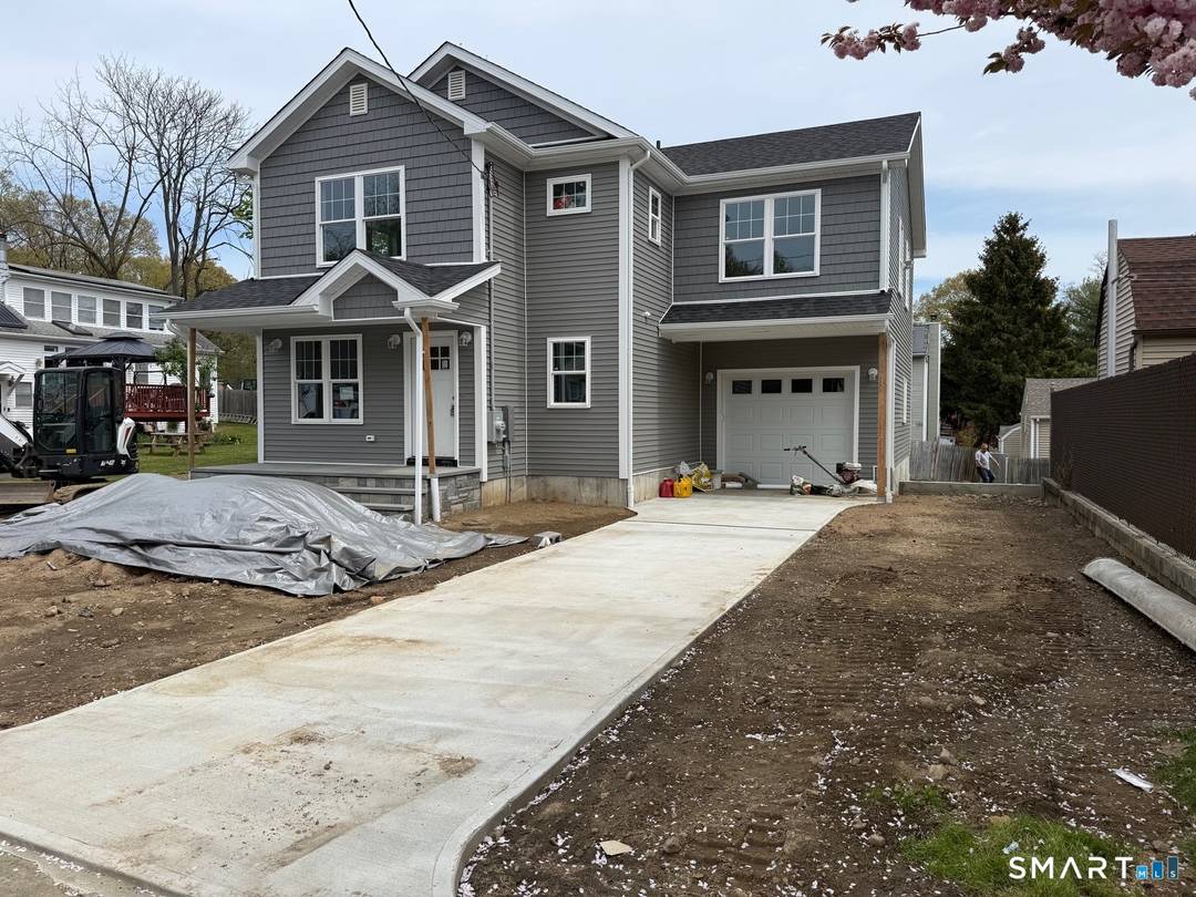 New Construction 2025 North End, Bridgeport Inside, this Colonial offers 4 bedrooms on the upper level, including a master bedroom with its own private bath, plus three additional bedrooms and ...