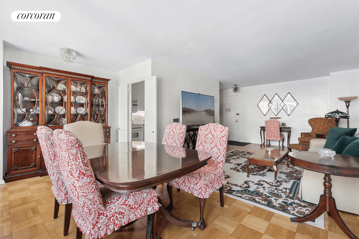 Welcome to 15 West 72nd Street, your Central Park sanctuary, nestled in the heart of the Upper West Side !