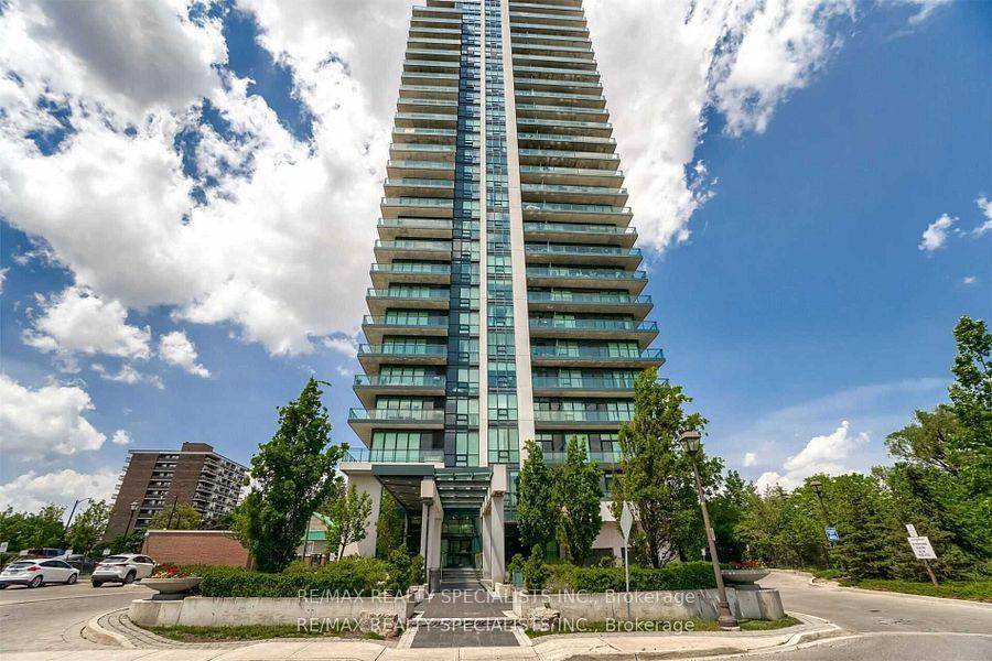 Stunning, 1 1 Bedroom Apartment In Downtown Brampton.