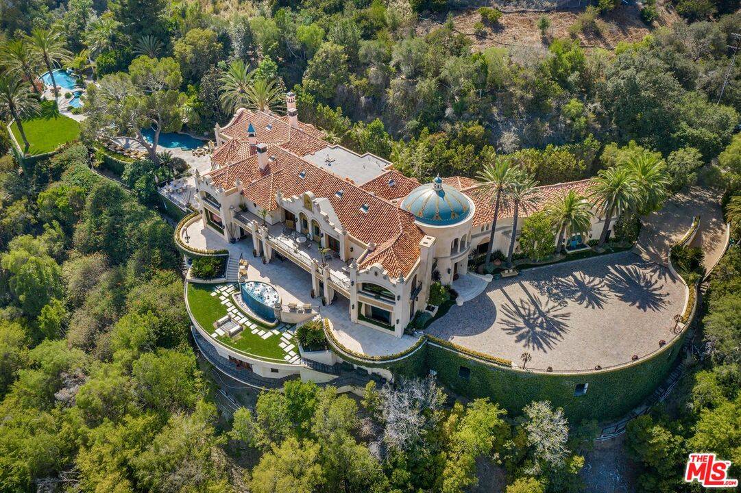 10066   Cielo Dr Beverly Hills Flats LA