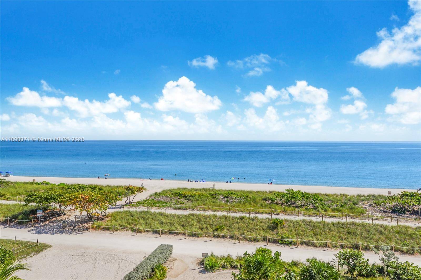 This spacious 2 bedroom, 2 bathroom residence is offering unobstructed direct ocean views from the expansive balcony and living room.