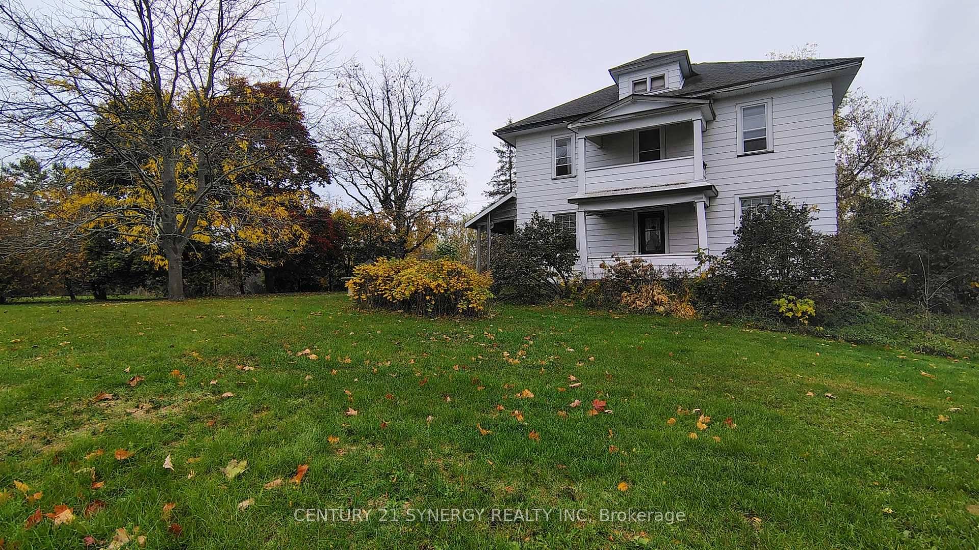 Incredible development or investment opportunity in the heart of Metcalfe !