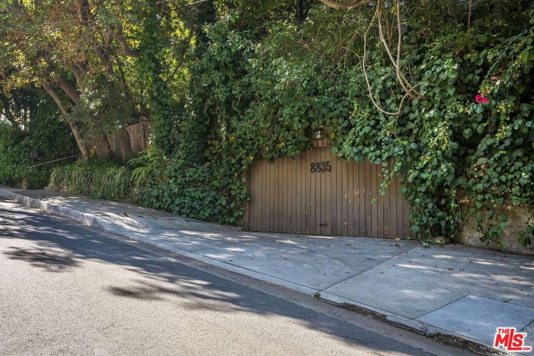 8835   Wonderland Ave 2.0 Hollywood Hills East LA