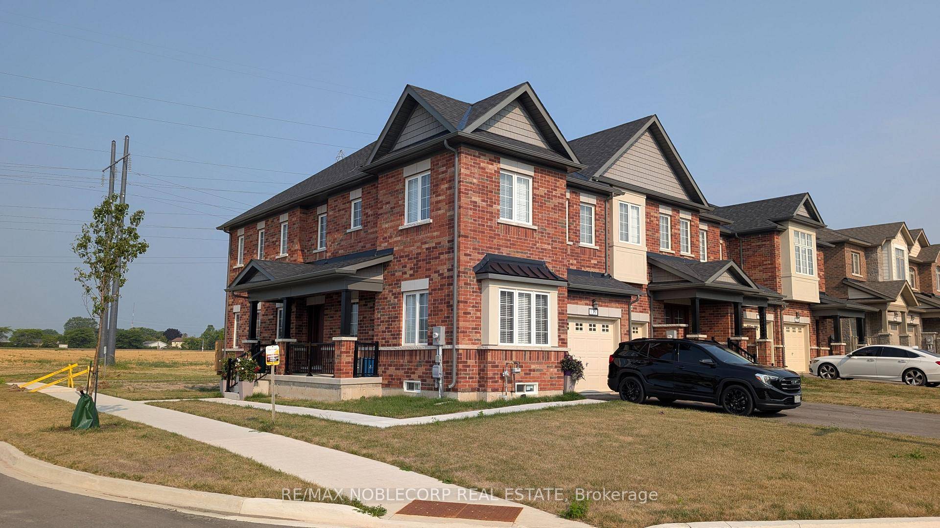 Welcome to this brand new stunning corner unit Townhouse ideal for a growing family, featuring 3 bedrooms, 3 washrooms, an open concept family and kitchen area.