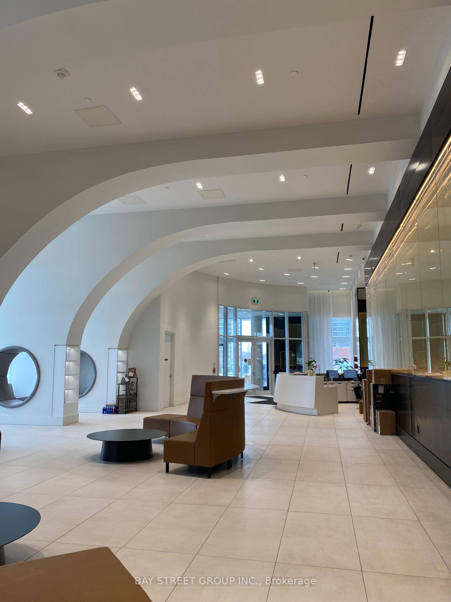 The Condo KSquare is located in the heart of Scarborough and few seconds from Hwy 401, plenty commercial amenties and shopping centers on Kennedy Rd.