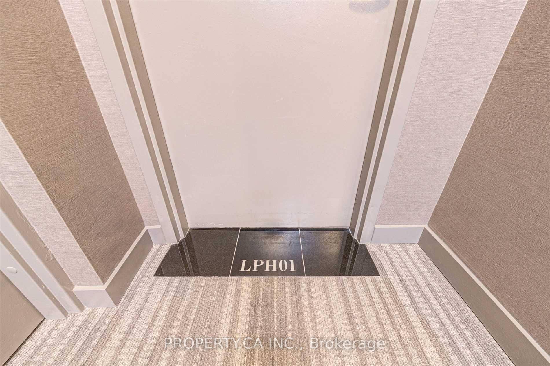 Airy amp ; Bright, Well Laid out 760 SqFt 1 Den Lower Penthouse Unit with South Exposure and A Mesmerizing Views of the Toronto Skyline.