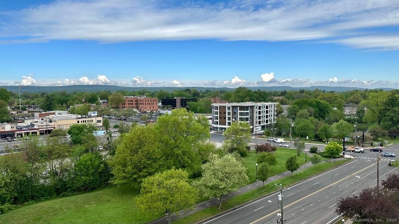 Experience upscale living at The Byline, a boutique apartment community steps from West Hartford's Blue Back Square.