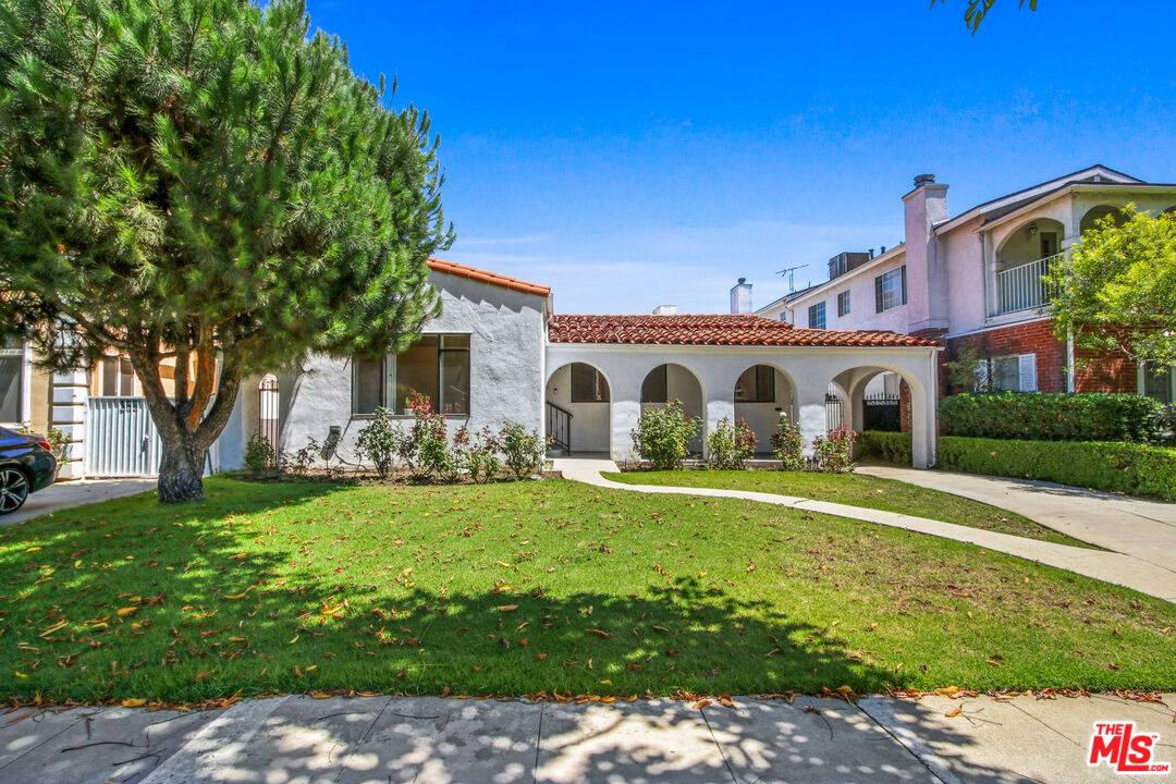 352  S Wetherly Dr 3BR Beverly Grove La