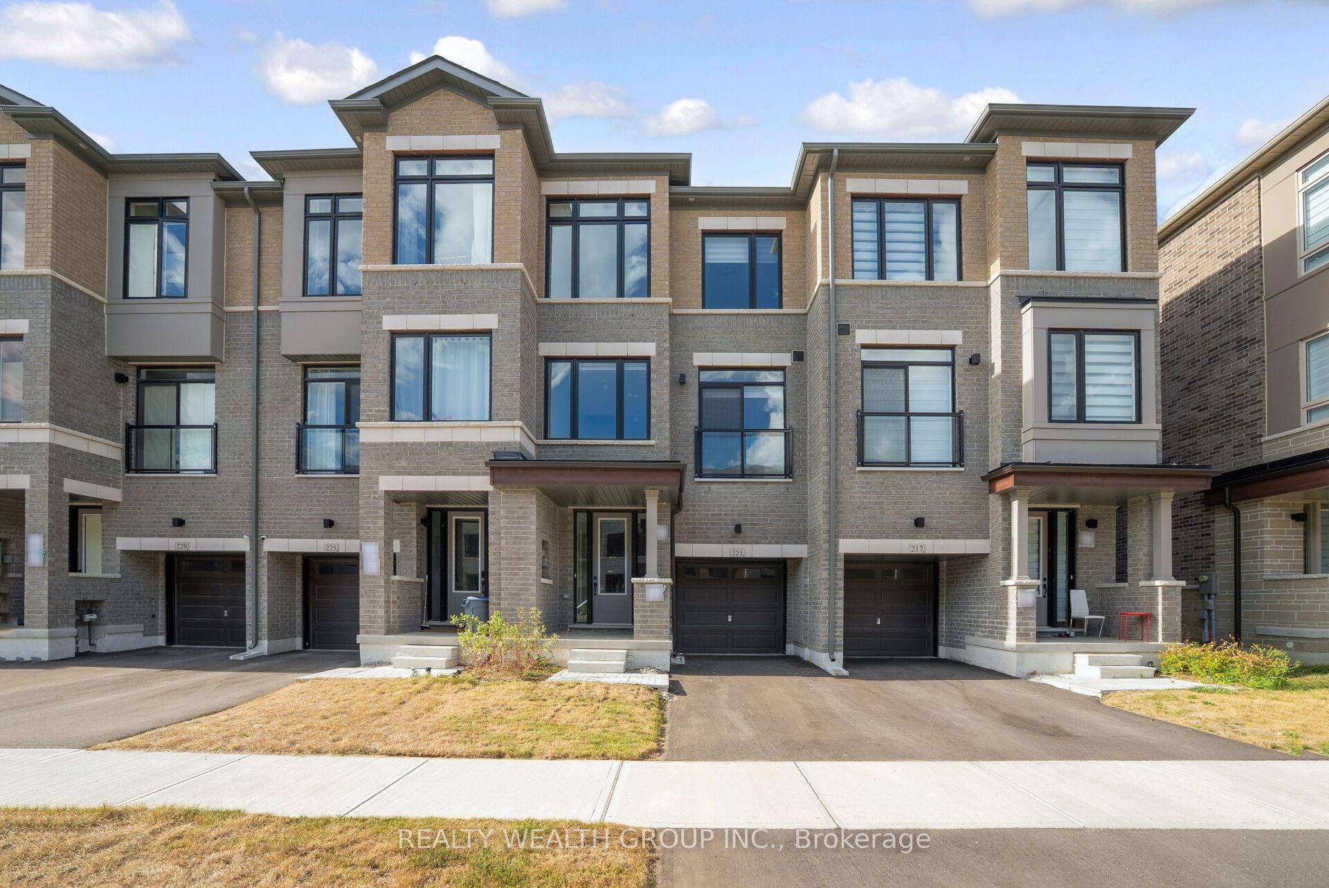 Brand New Freehold End Unit Townhome In Woodbridge !