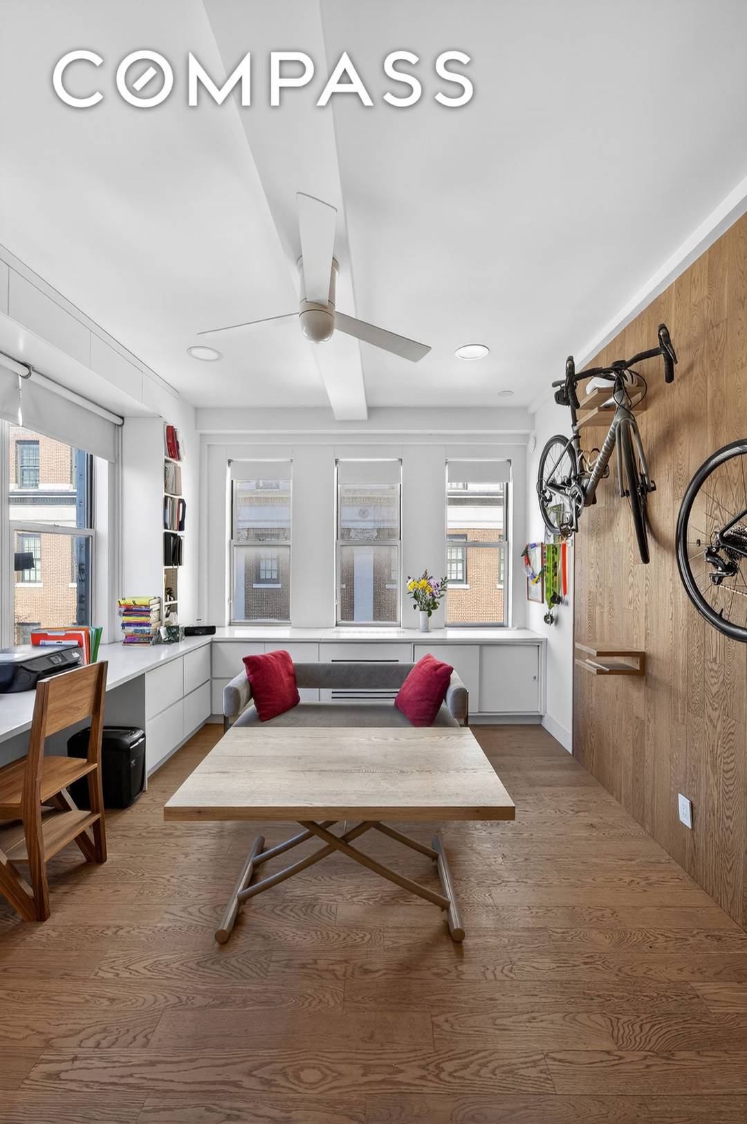 Gorgeous Upper West Side Studio If you are looking for a fully updated studio in prime Upper West Side one block from Central Park, look no further !
