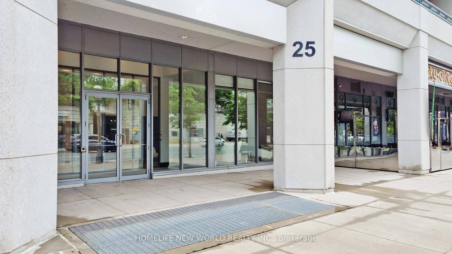 Must See ! Best Location That You Can Find Beautiful Practical Layout Spacious 1 Bdrm Den With W O To Balcony, 640 Sqft.