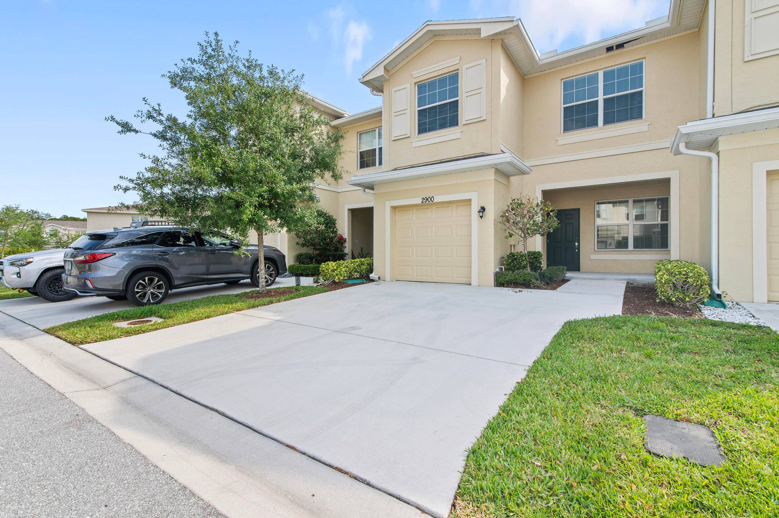 Better Than New ! Spacious Stylish Townhome in Vizcaya Falls Don't miss this incredible opportunity to own a beautifully maintained 3 bedroom, 2.