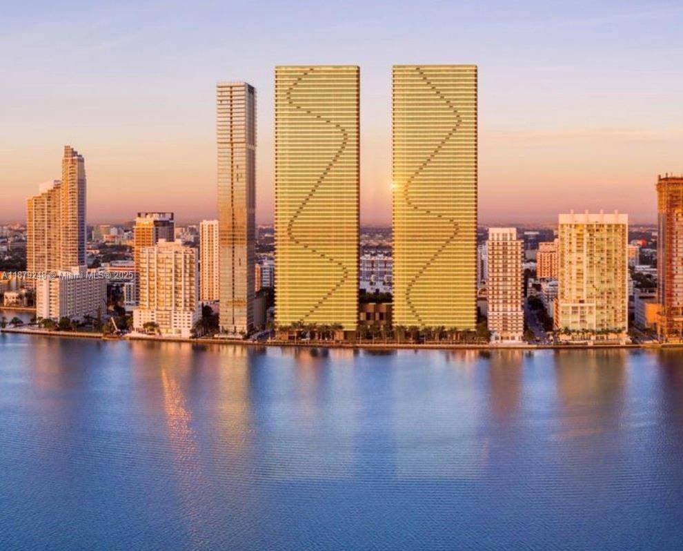Welcome home to Aria Reserve 48th Floor Sky Residence.