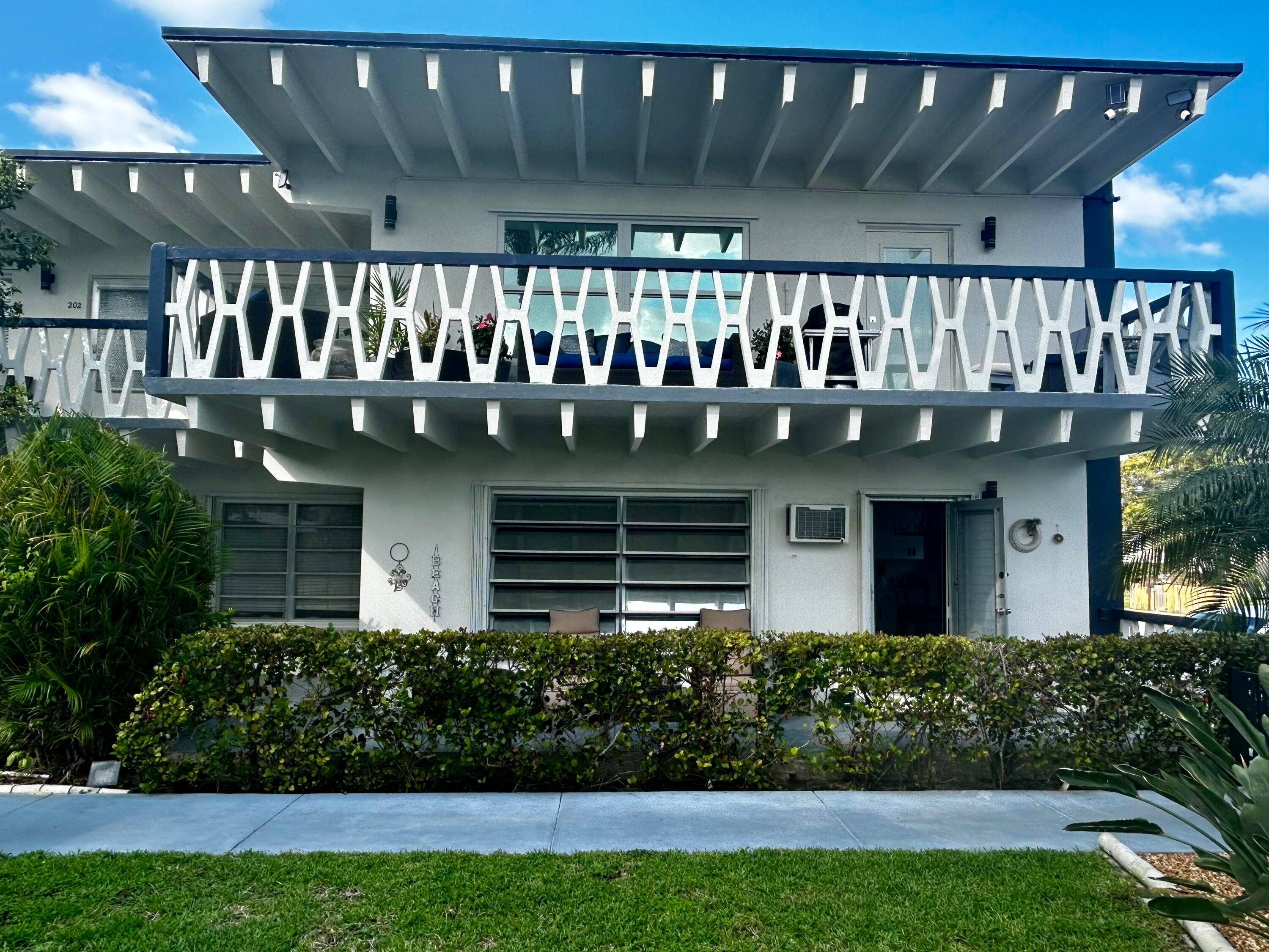 Newly Updated Co op Condo with 2 bedroom 1 Bath 55 CommunityNew Floors, New Kitchen, Granite Countertops, Large Corner Unit over looking the lush landscaped Grounds !
