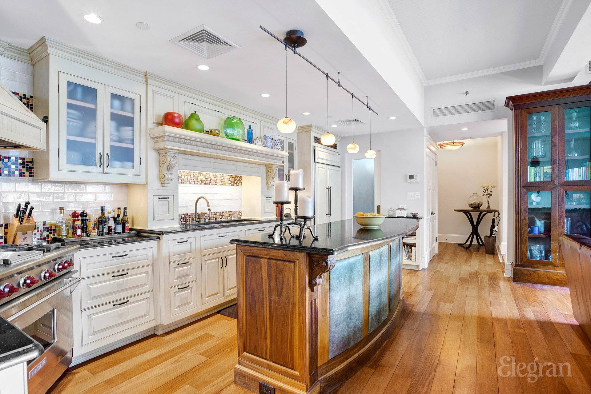 OPEN HOUSE Saturday 3 29 4 15pm 5 30pm and Sundaay 3 30 2 30pm 4 30pm NO APPOINTMENT NECCESSARY SUNNY, BIG, AND BEAUTIFUL Immaculately finished with attention to detail, ...