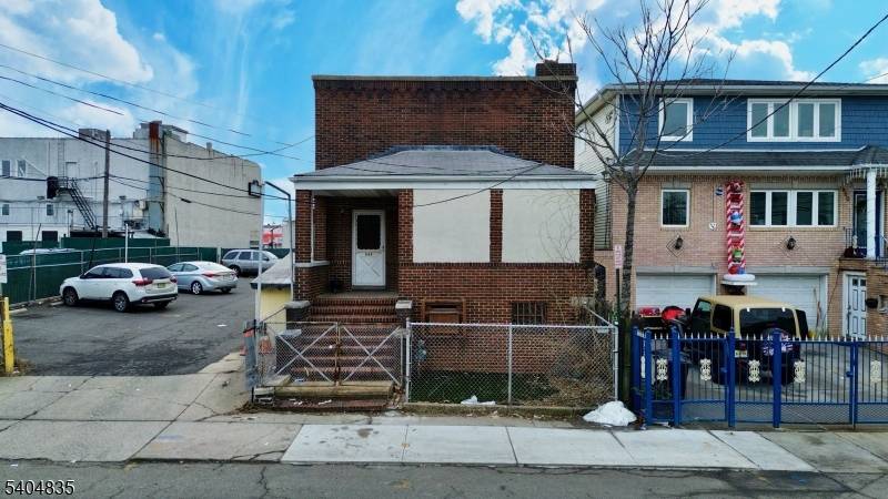 PRIME DEVELOPMENT OPPORTUNITY IN ELIZABETH !