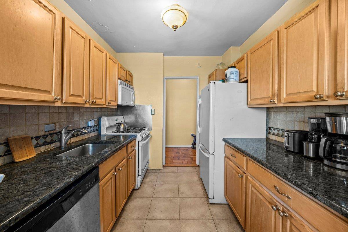 REDUCED ! ! ! Welcome to 5500 Fieldston Road, Apt.