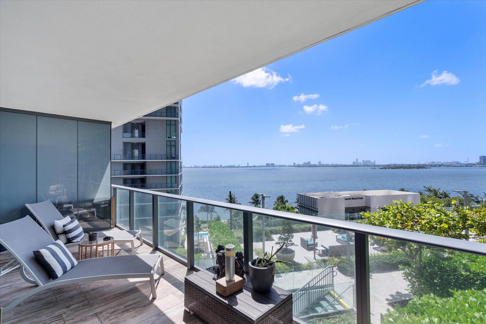 This modern waterfront condo in Miami, FL was built in 2018 and offers 2 bathrooms, with a total finished area of 1, 200 sq.