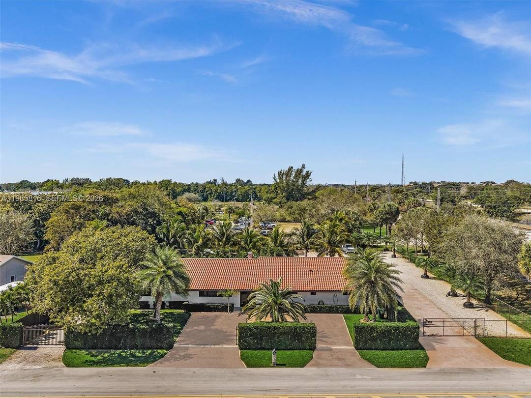 Frontage road property over 200 feet on Griffin Road mixed use residential commercial Garden Center fully permitted with CU certificate of use for business, one of a kind property, major ...