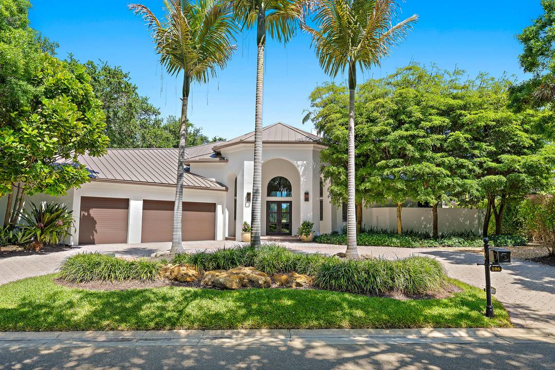 Rare opportunity to secure a golf course estate home in Admirals Cove opportunities like this rarely come to market, especially in a highly desirable one story layout.