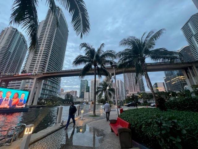 Trendy Loft in the heart of Brickell with 20ft high ceilings.
