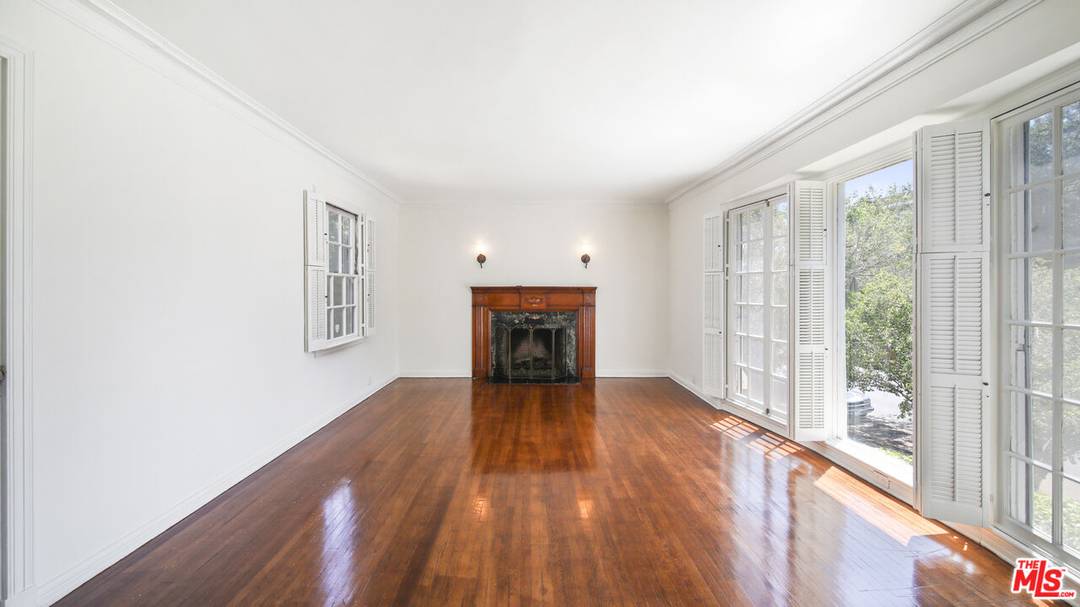 1274  S Beverly Glen Blvd 3BR Westwood La