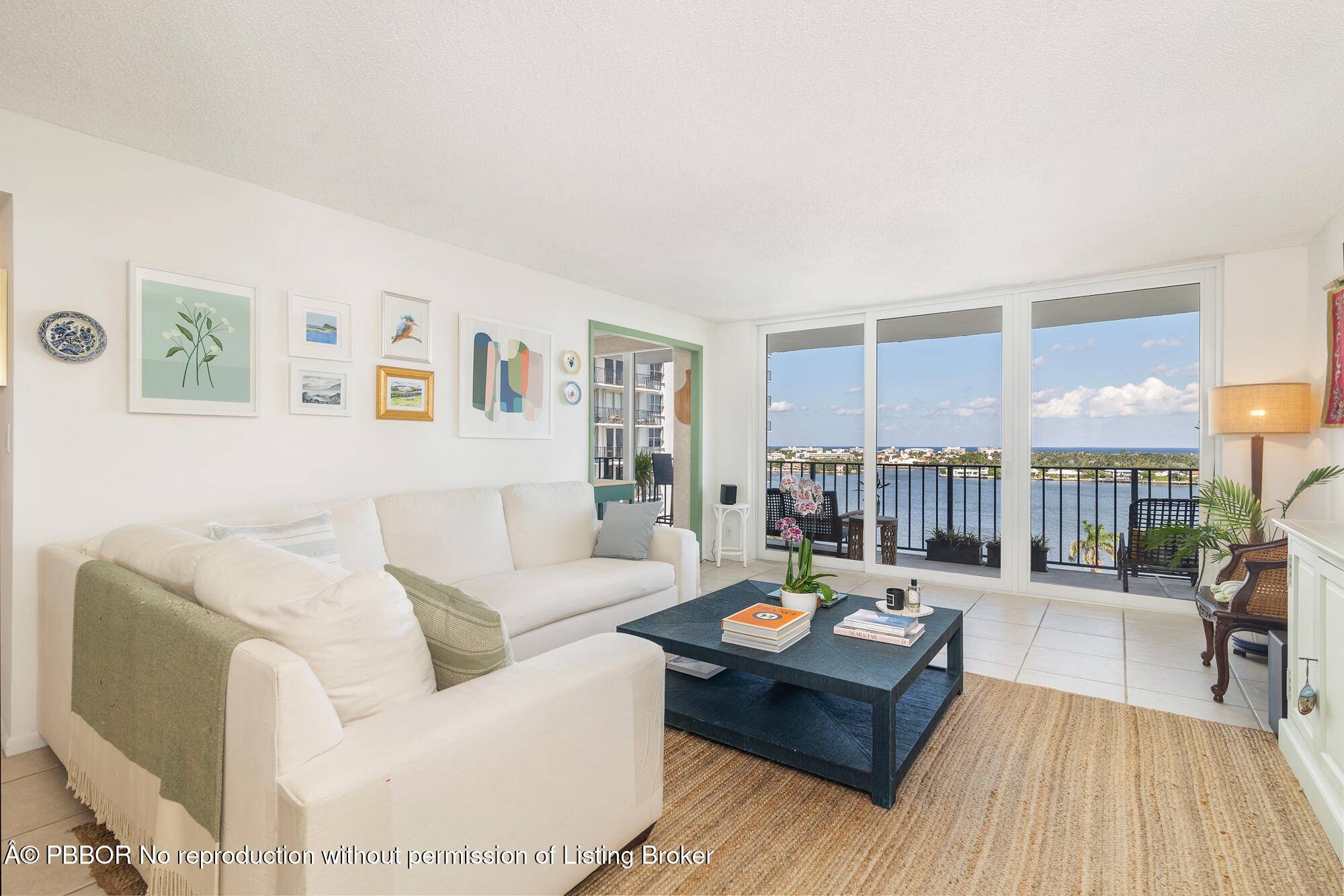 WATER, WATER, WATER ! Considered one of the best lines in Rapallo North, 1207 has incredible views of the intra coastal and the ocean.