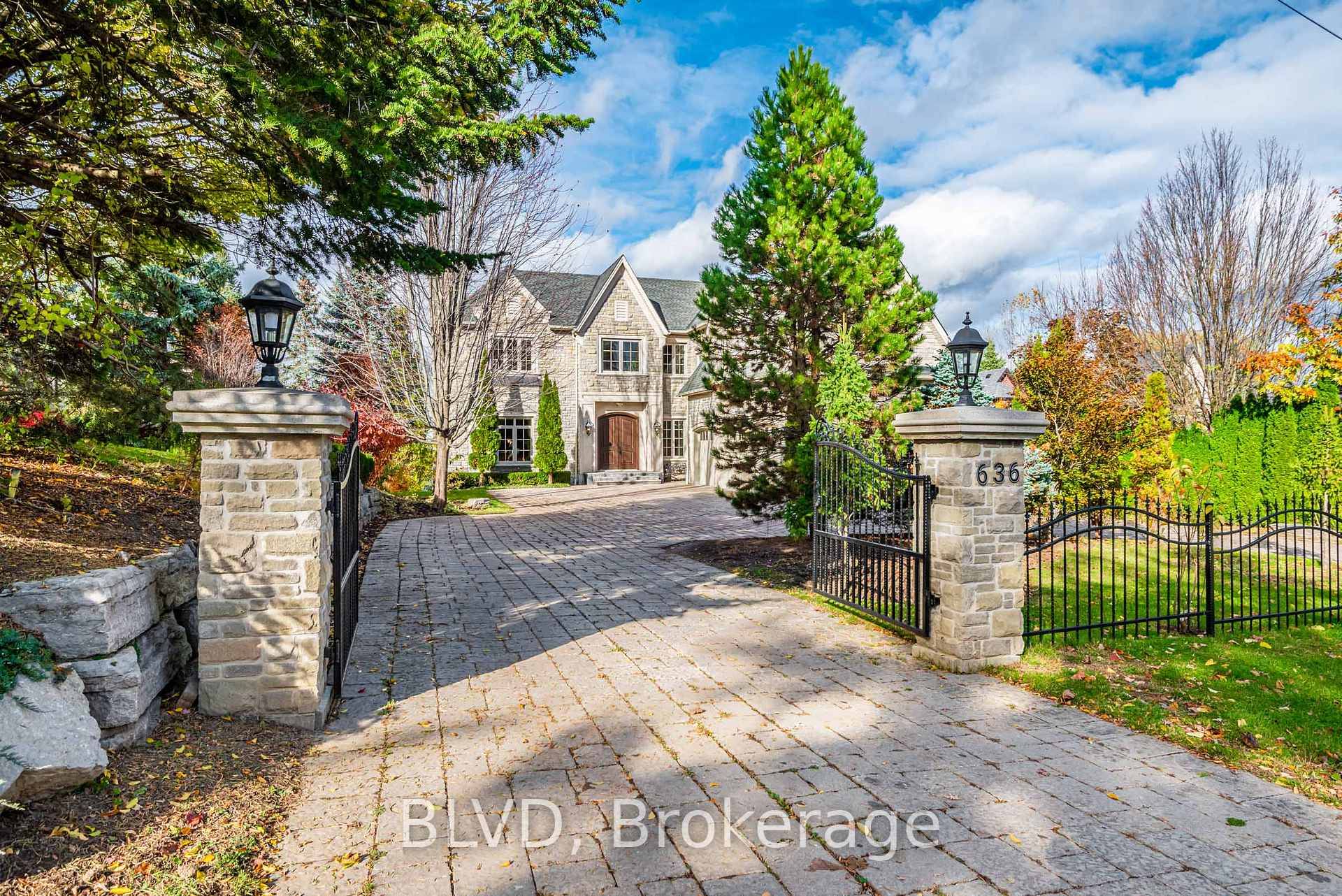 Experience the pinnacle of lakefront luxury at this exceptional 6, 400 sq.