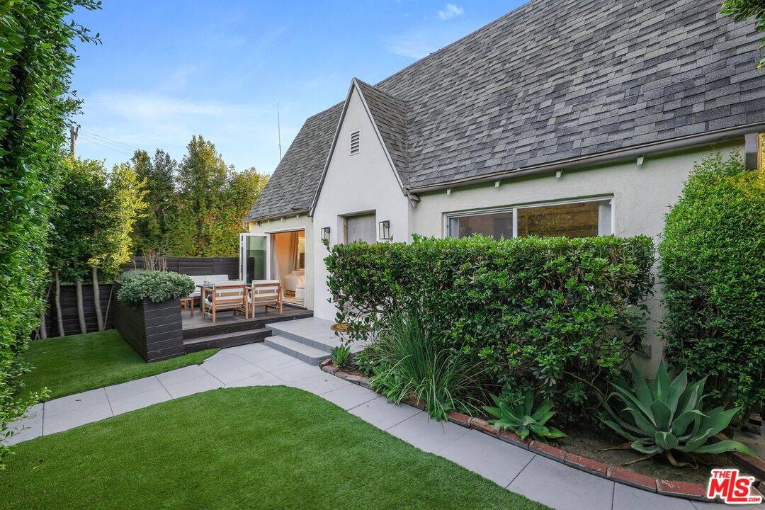 1155  S Rimpau Blvd 4BR La