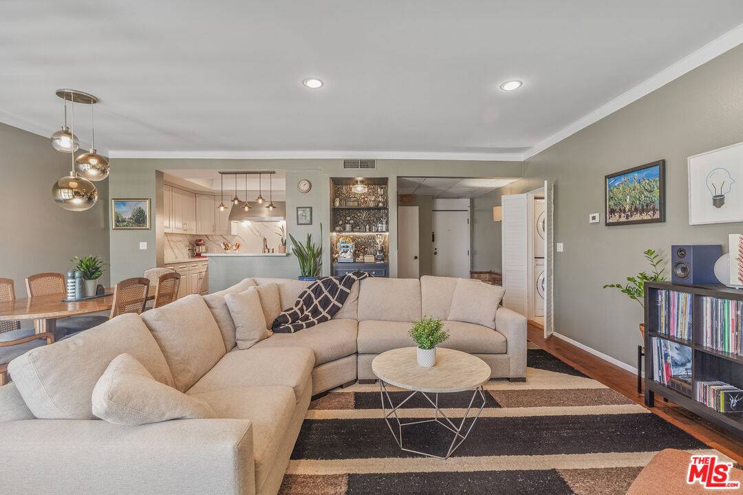 12115   San Vicente Blvd 1BR Brentwood La