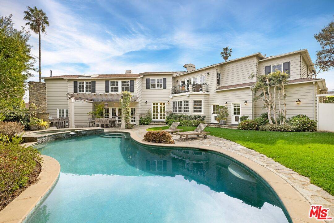 360  S Anita Ave 4BR Brentwood La