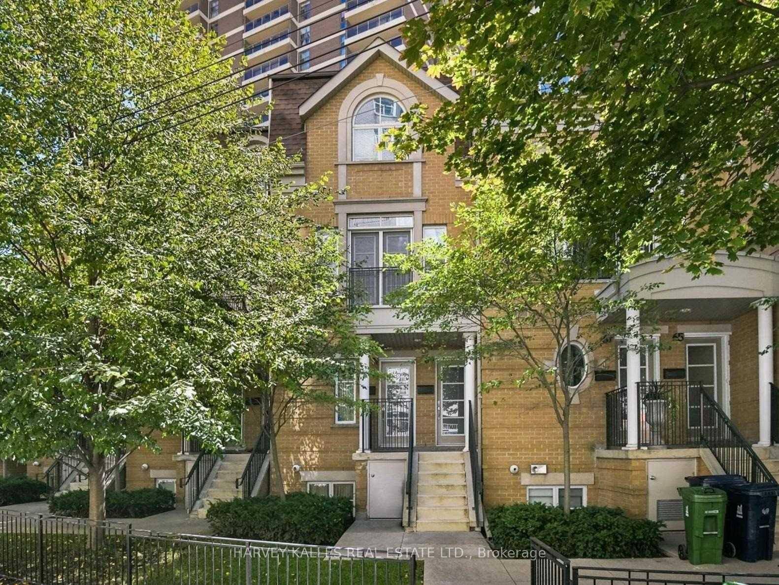 Exceptional 2 Storey Upper Townhome in Prestigious Yonge amp ; Summerhill Beautifully appointed 1, 350 sq ft residence featuring 9 ceilings and a bright, modern open concept layout.