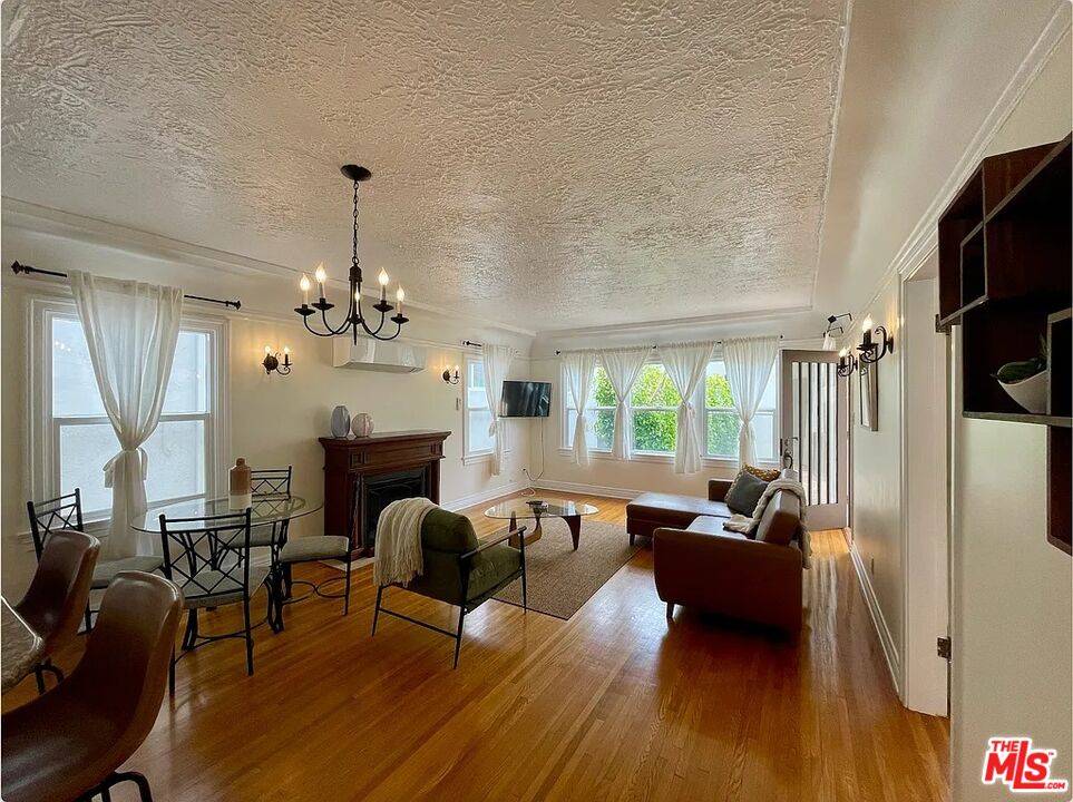 839  5th St 2BR Santa Monica La