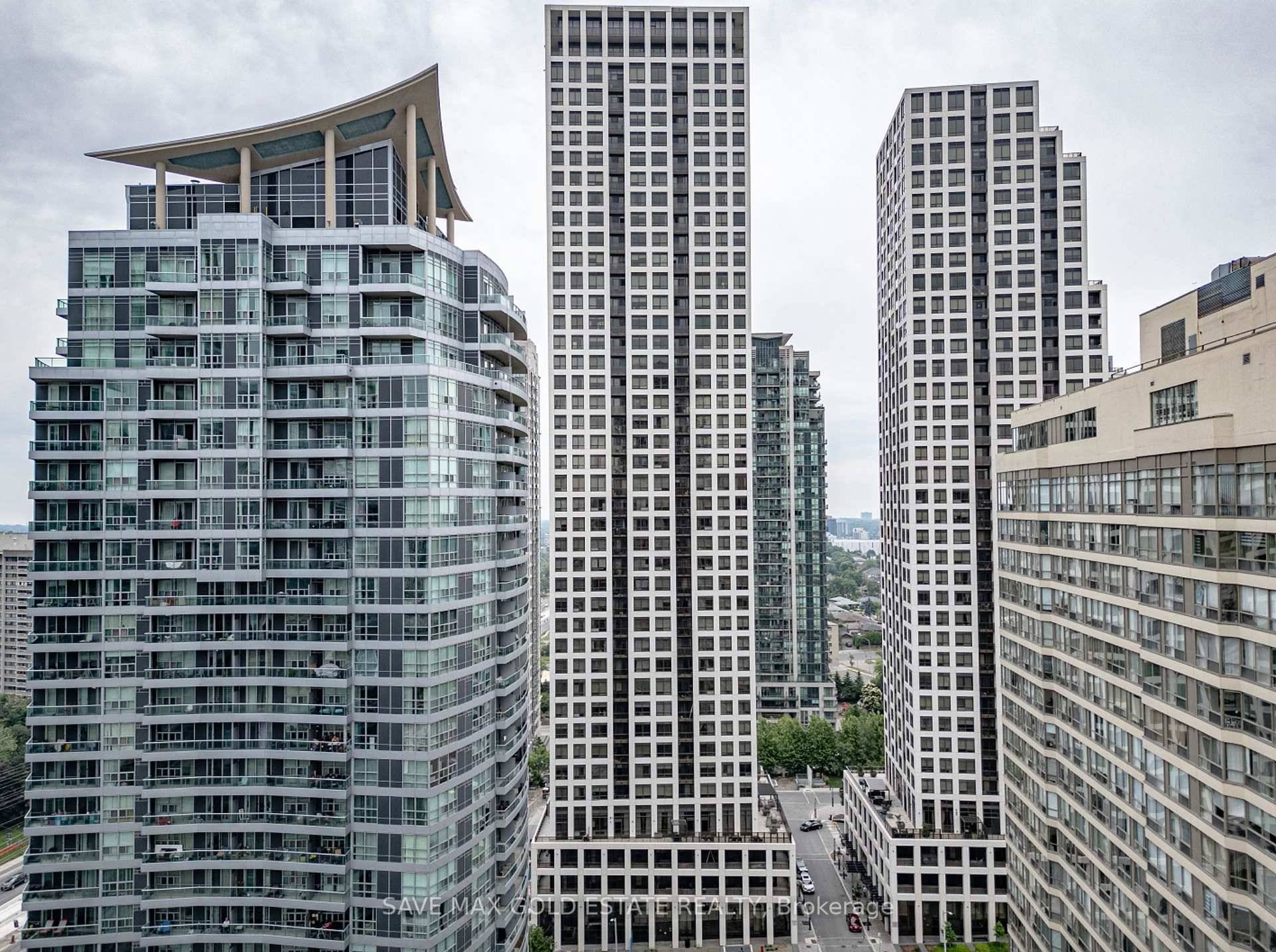 Just 1 year old 1 Bedroom apartment available for lease immediately.