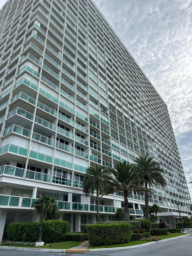 AMAZING 2 BEDROOM 2 BATH CONDO WITH SPECTACULAR VIEWS OF THE BEACH, OCEAN.