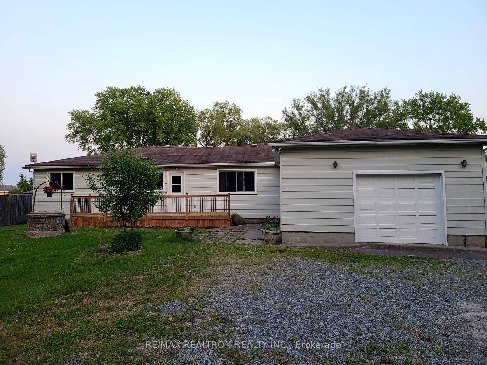 This all season cottage has short term rental approved, Boat House, Direct Access to Ontario Lake, possible to put Fishing Dock Newly renovated waterfront bungalow offering the rare opportunity to ...