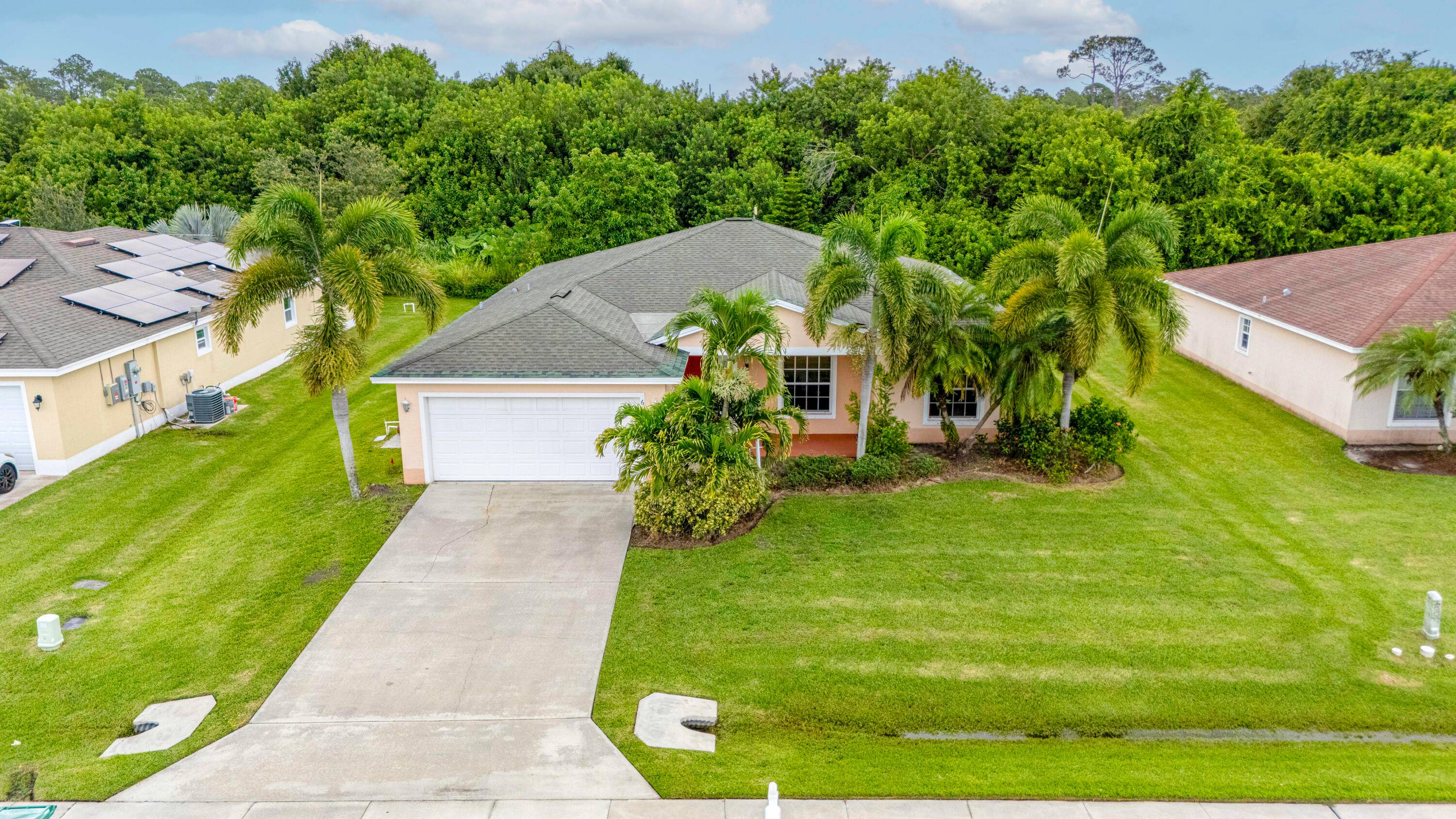 Spacious 4BR, 2. 5BA home in the private, Las Palmas community !