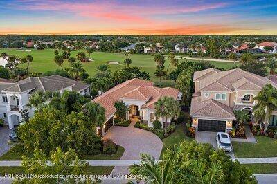 Jupiter Country Club living at its finest !