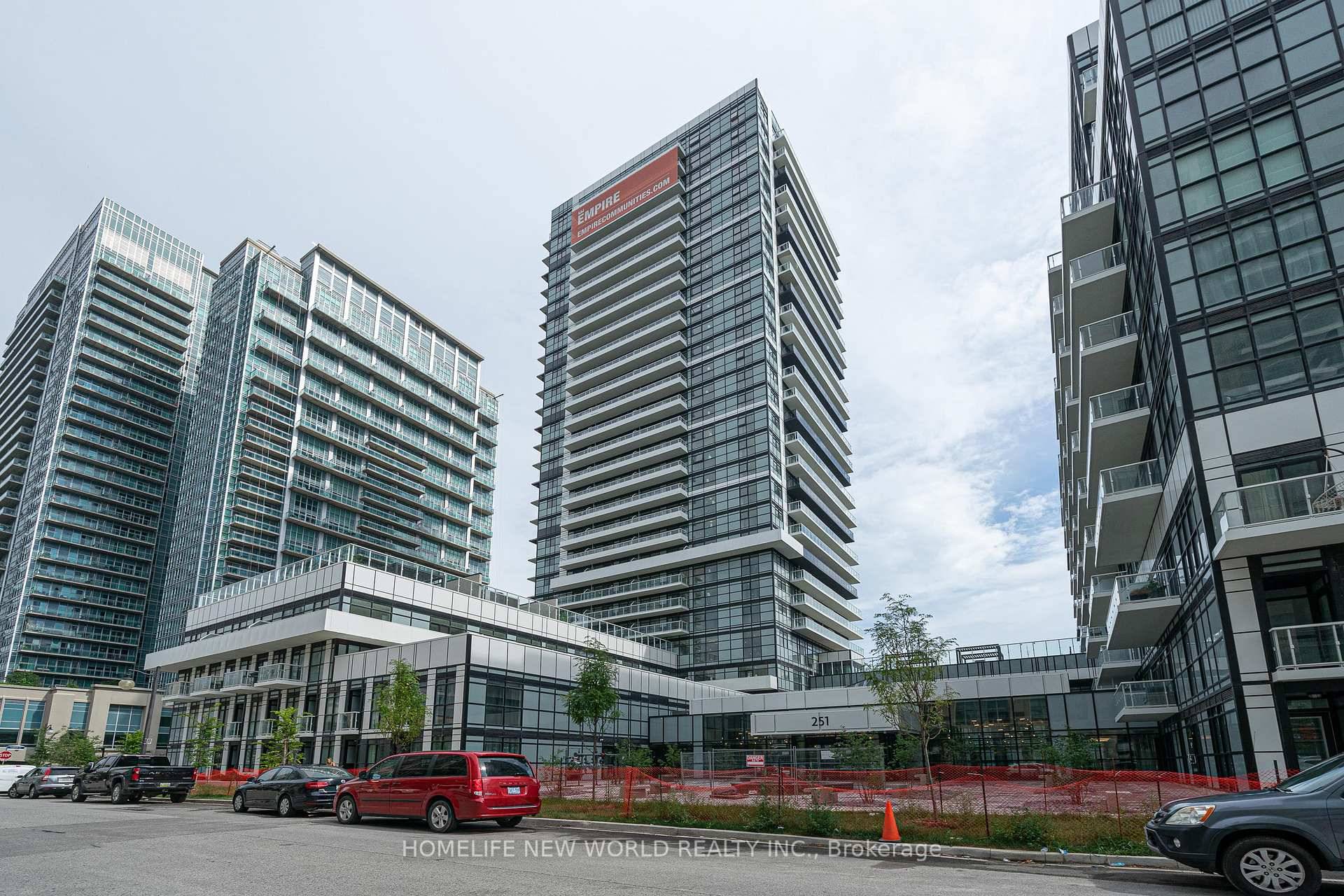 3 Yr Old 1 Bed 1 Bath Suite At Empire Phoenix Condos !